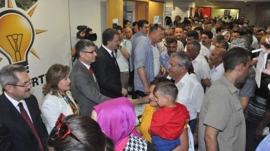 Ak Parti Adana İl Başkanlığı&rsquo;nda Bayramlaşma