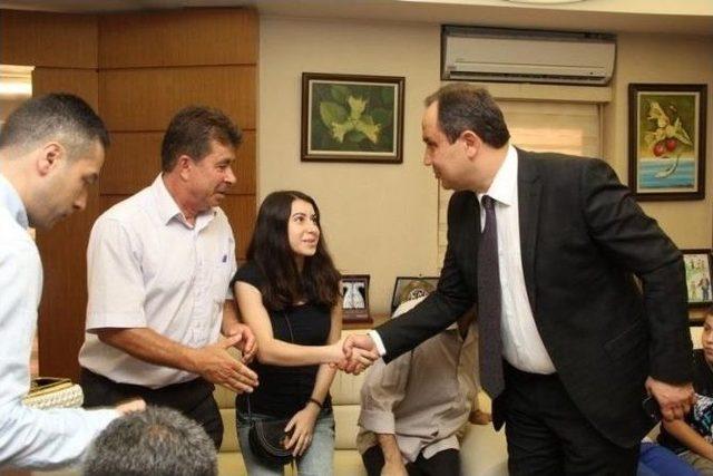 Giresun Belediyesi Başkanı Aksu Halk İle Bayramlaştı