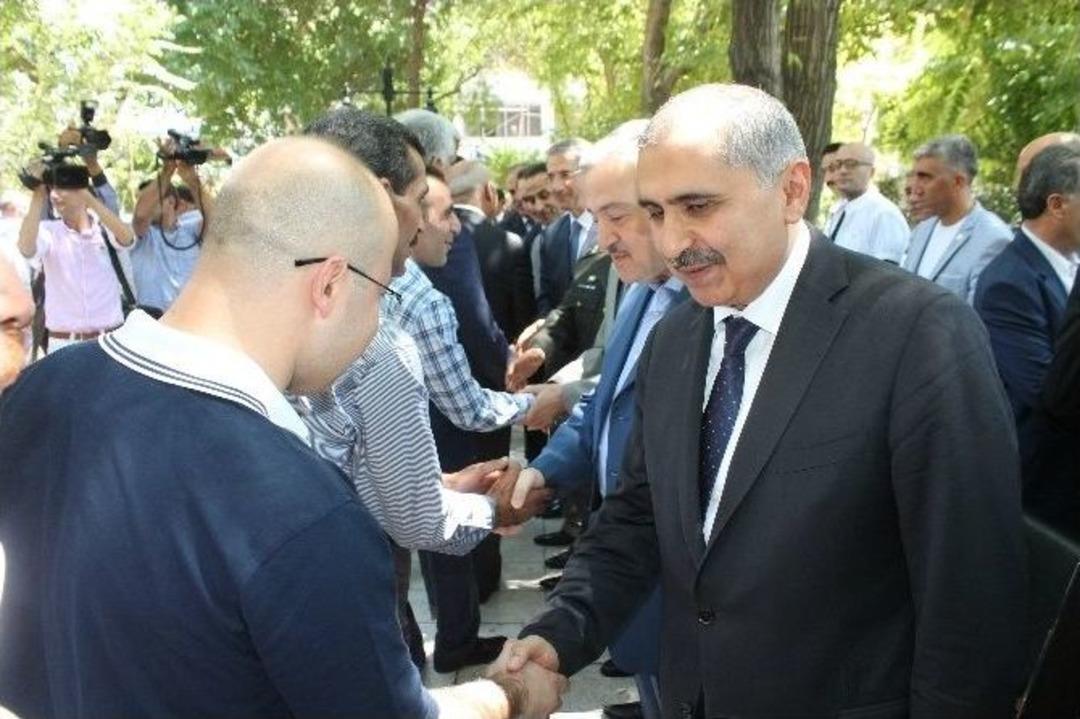 Elazığ&rsquo;da Bayramlaşma T&ouml;reni