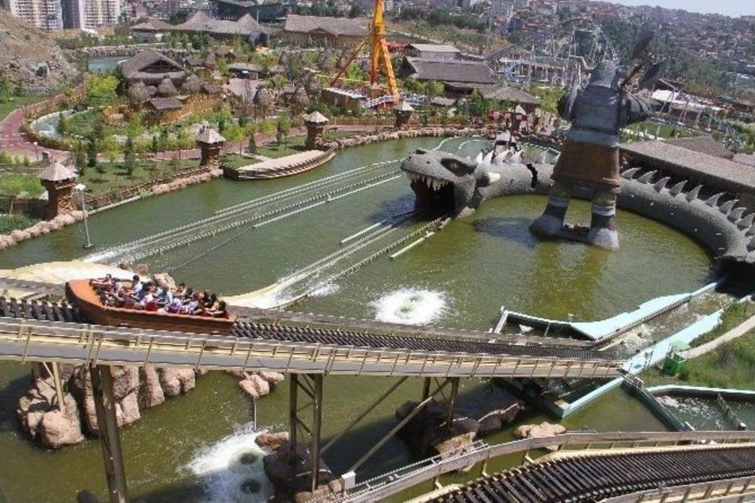 Bayram Har&ccedil;lığını Alan &Ccedil;ocuklar, Soluğu Vıaland'da Aldı