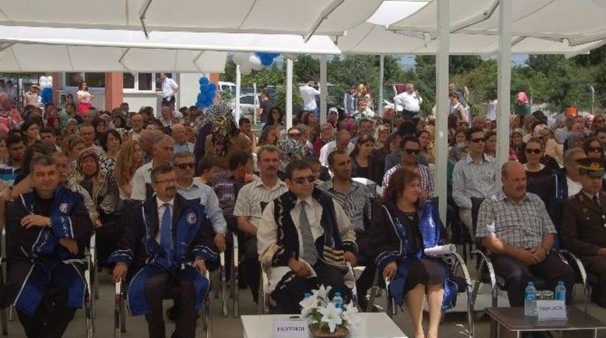 Lapseki Meslek Y&uuml;ksek Okulunda Kayıtlar Doldu