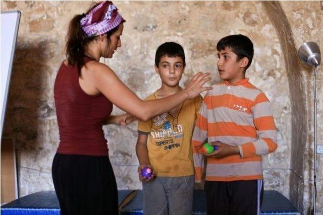 Suriyeli Çocukları Sirk İle Buluşturdular