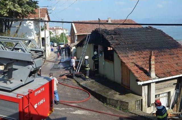 İzmit’te Ev Yangını Korkuttu