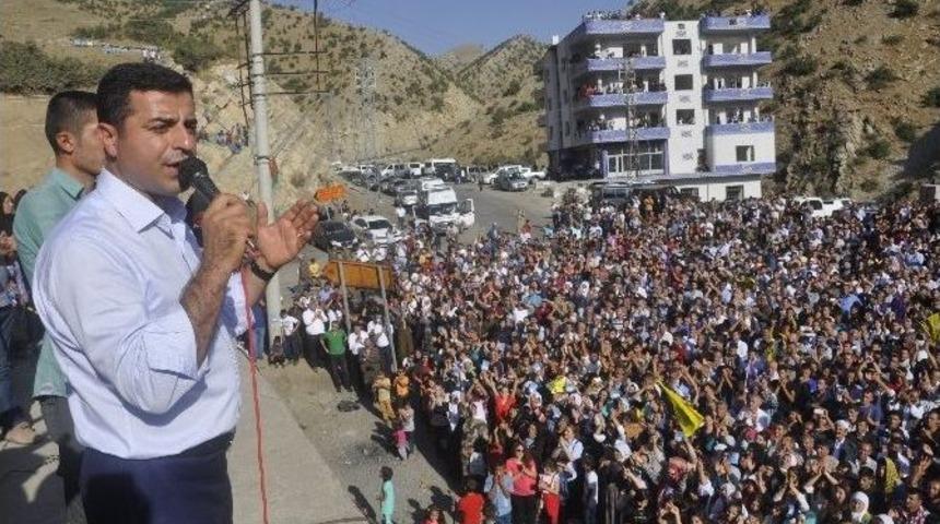 Demirtaş: &ldquo;cumhurbaşkanı Se&ccedil;ilirsek Kapatılan Roboski Dosyası Tekrar A&ccedil;ılacak&rdquo;