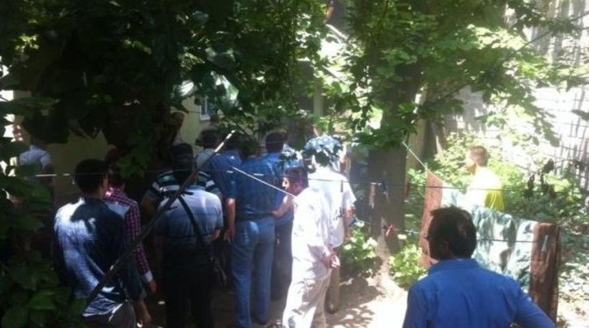 Yangın &Ccedil;ıkan Evde Maddi Hasar Meydana Geldi