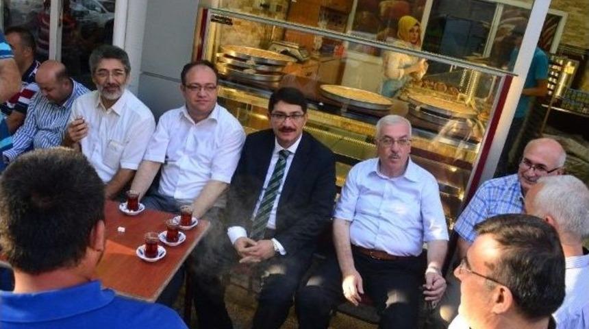 Başkan &Ccedil;elik, Bayramda Halkla İ&ccedil; İ&ccedil;eydi