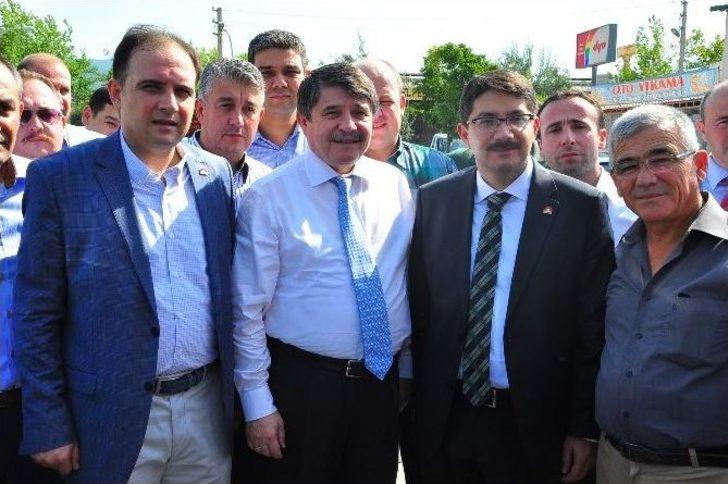 Ak Parti Manisa’da Firesiz Bayramlaştı G2