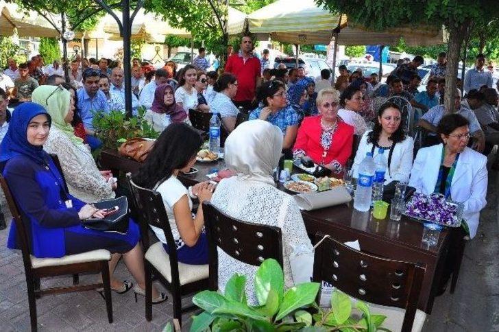 Ak Parti Manisa’da Firesiz Bayramlaştı G5