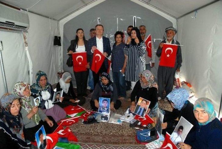 Afyonlu Şehit Ailelerinden Diyarbakır’daki Ailelere Ziyaret