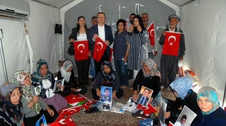 Afyonlu Şehit Ailelerinden Diyarbakır&rsquo;daki Ailelere Ziyaret