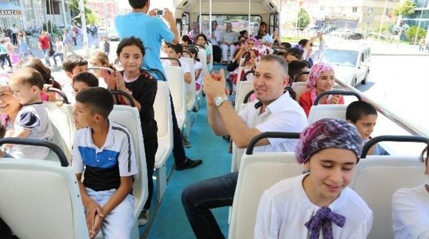 Tur Otob&uuml;s&uuml;yle Tarihe Yolculuk Yapılıyor