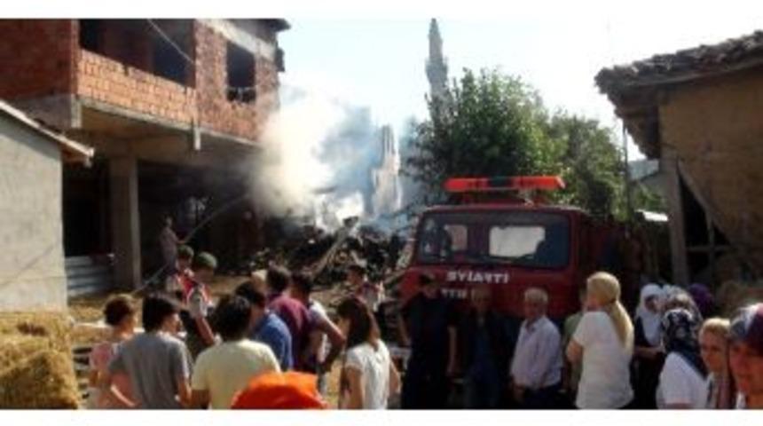 Ahşap Evde &Ccedil;ıkan Yangında Yaşlı &Ccedil;ift Hayatını Kaybetti