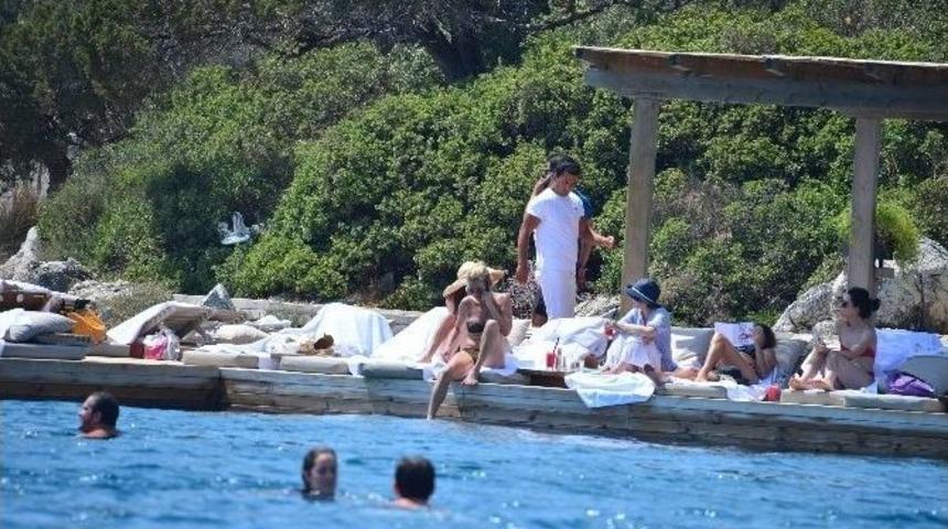 Kate Moss Bodrum&rsquo;u Mesken Tuttu