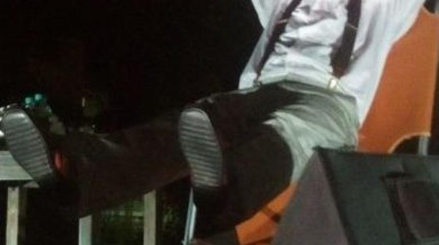 Kanser Hastası Komedyen G&uuml;lmekten Kırdı Ge&ccedil;irdi