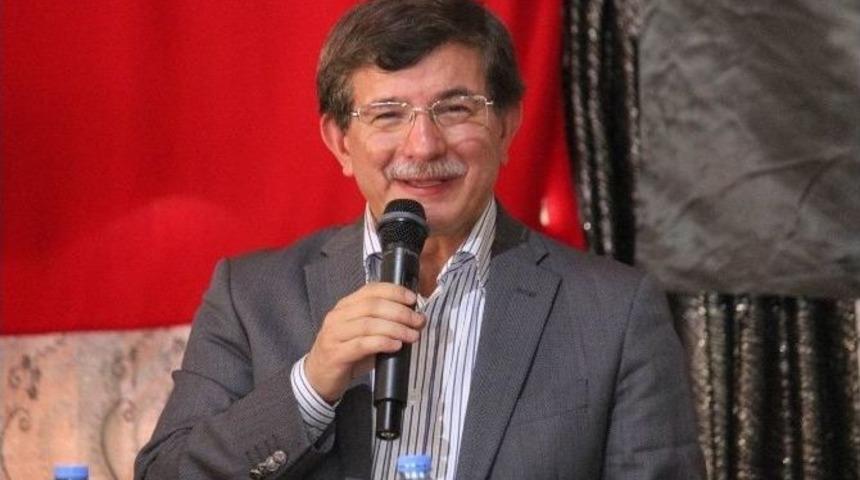 Bakan Davutoğlu&rsquo;ndan İhsanoğlu&rsquo;na Eleştiri