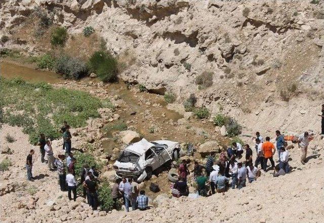 Siirt'te Trafik Kazası: 3 Ölü, 2 Yaralı