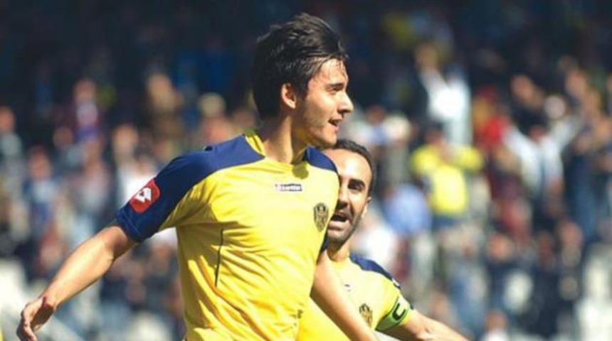 Umut Nayir 4 yıllığına Beşiktaş'ta