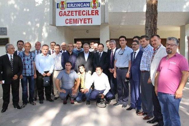 Binali Yıldırım’dan Erzincan Gazeteciler Cemiyeti’ne Bayram Ziyareti