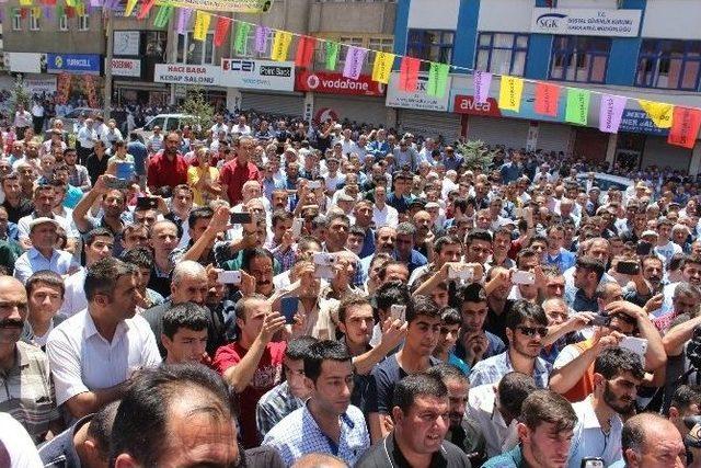 Selahattin Demirtaş Hakkari’de