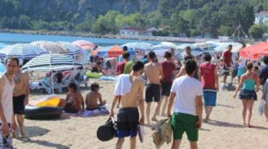 Bartın&rsquo;da Plajlar Bayramda Doldu Taştı