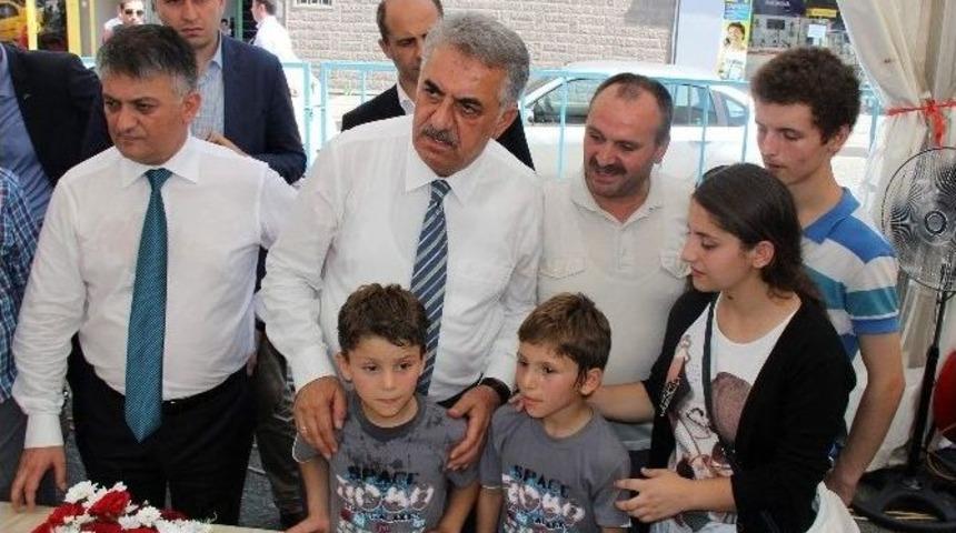 Bakan Yazıcı Otobüs Yangını İle İlgili Müfettiş Görevlendirildiğini Açıkladı