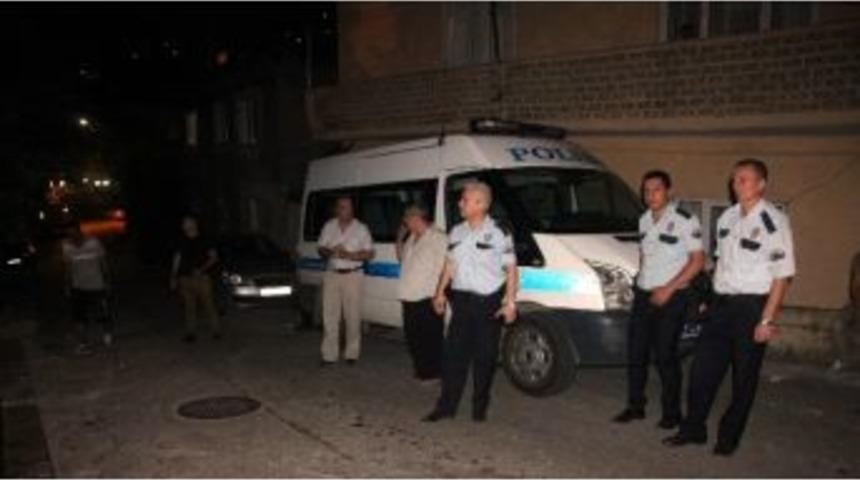 Romanların Taşlı Sopalı Kavgasını Polis Güçlükle Ayırdı