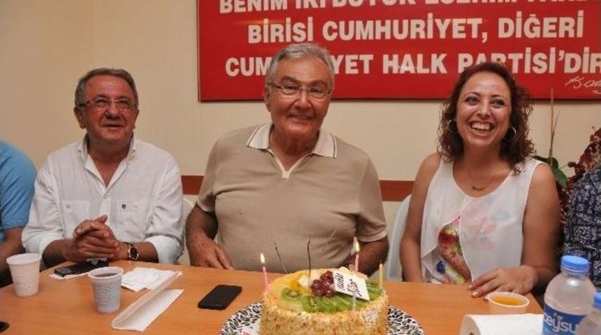 Deniz Baykal Partililerle Bayramlaştı
