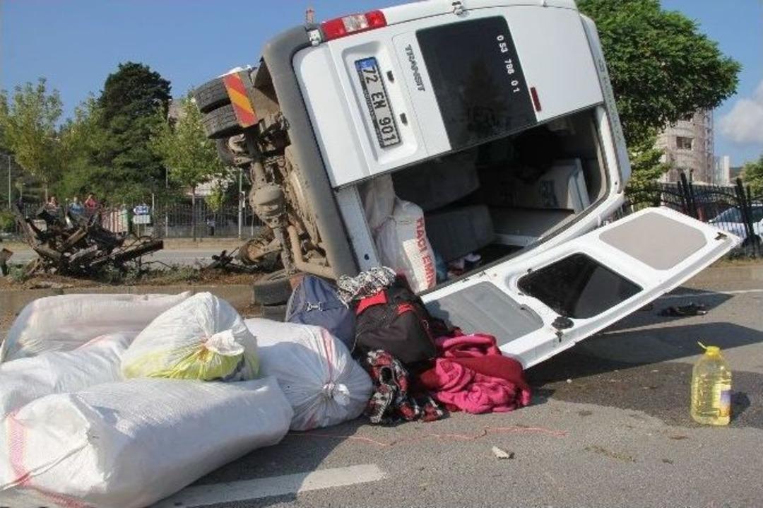 Giresun&rsquo;da Trafik Kazası: 12 Yaralı
