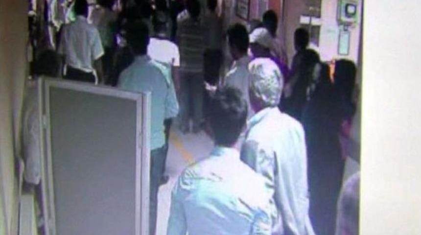 Karlıova'da Hasta Yakınları Doktor Ve Sağlık &Ccedil;alışanlarını Darp Etti