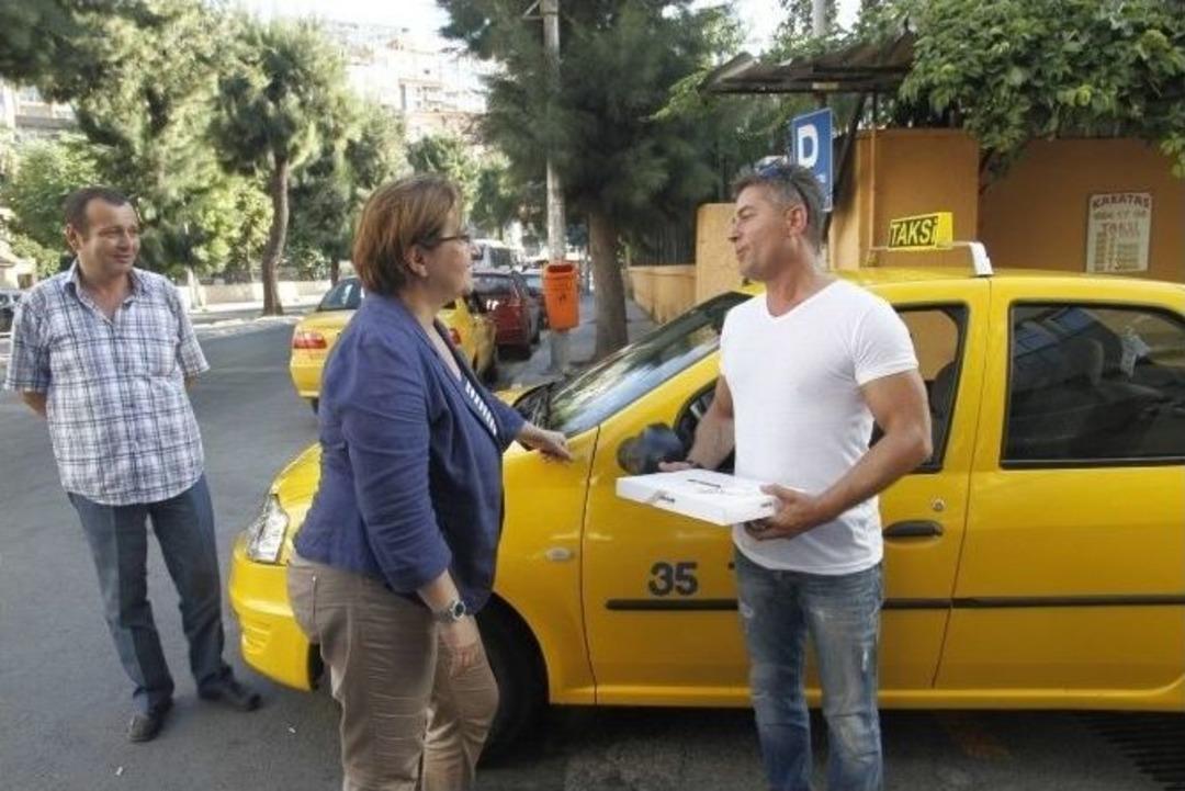 Pekdaş'tan Taksicilere Bayram S&uuml;rprizi