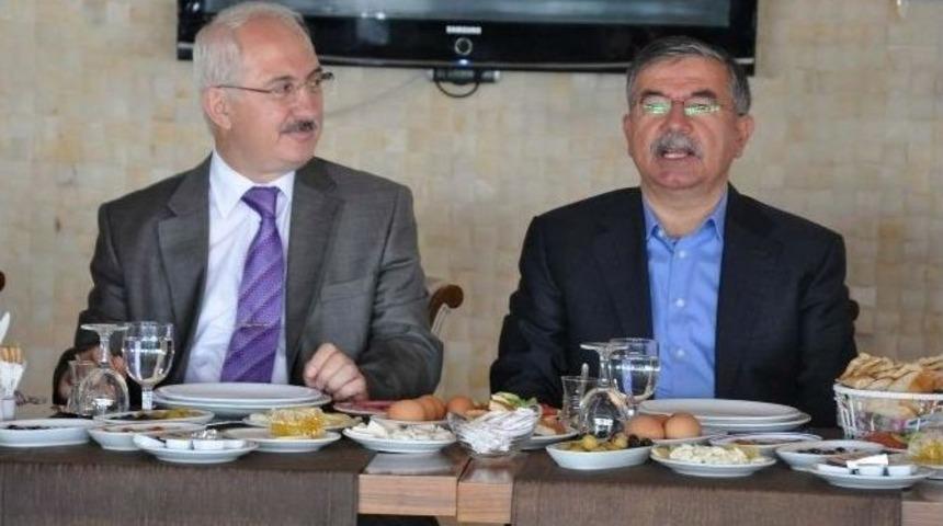 Milli Savunma Bakanı İsmet Yılmaz: