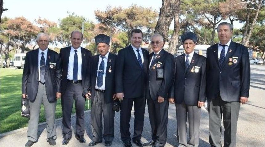 Başkan Yılmaz Şehitliği Ziyaret Etti