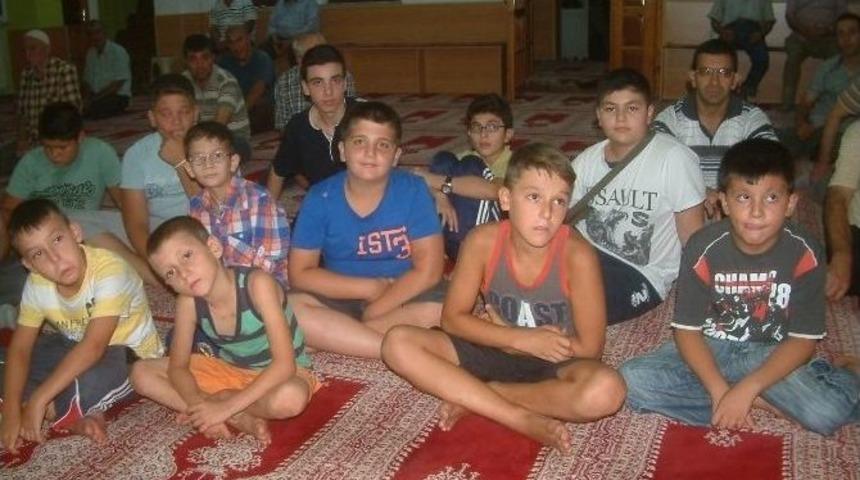 5 Vakit Camiye Gelen &Ccedil;ocuklara &Ouml;d&uuml;l