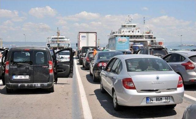 Topçular'da Dönüş Yoğunluğu Başladı