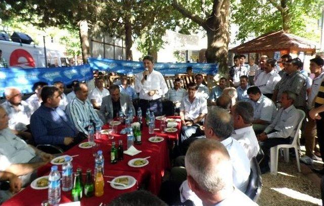 Ak Parti Heyeti Bayramda İlçe İlçe Dolaştı