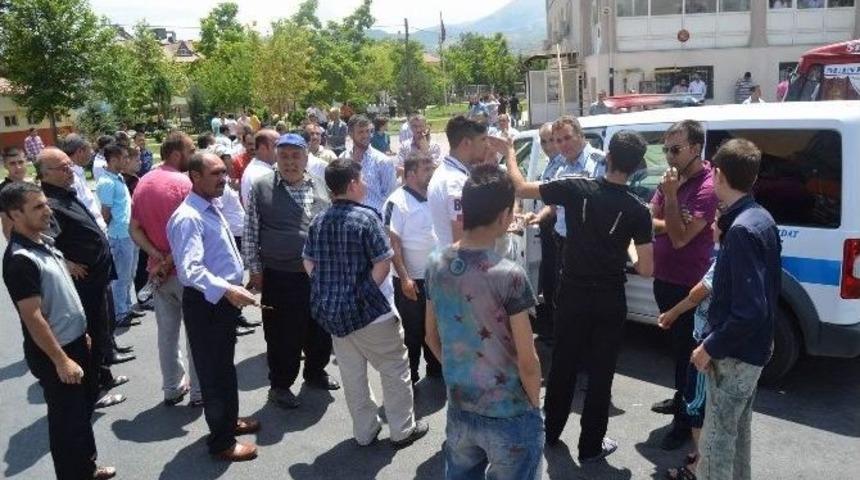 Mahalle Sakinlerinden Suriye Eylemi