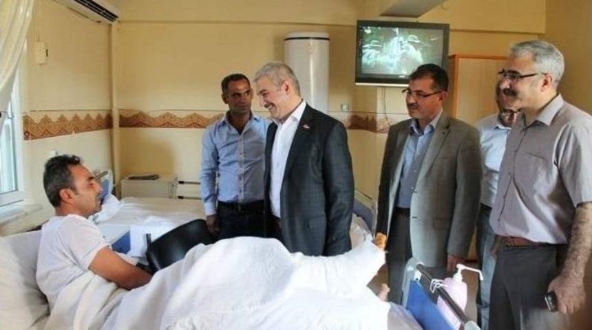 Ak Parti Milletvekili Yetiş&rsquo;ten Hastalara Bayram Ziyaret