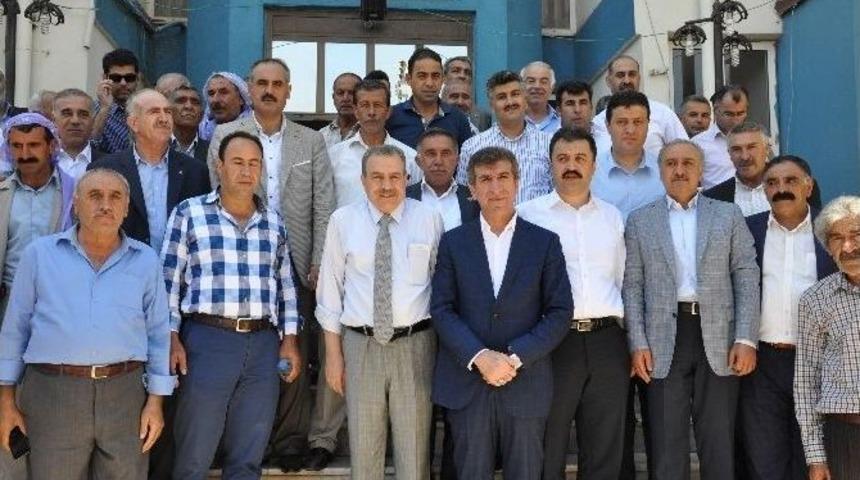 G&uuml;ler Derik'te Partililer İle Bayramlaştı