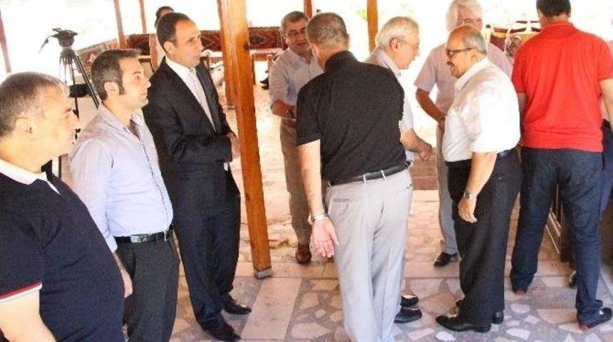 F&uuml;'de Akademik Ve İdari Personel Bayramlaştı