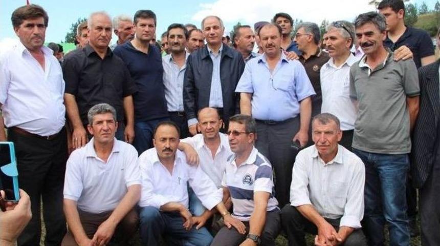 Bakan Ala Köylüleriyle Hasret Giderdi