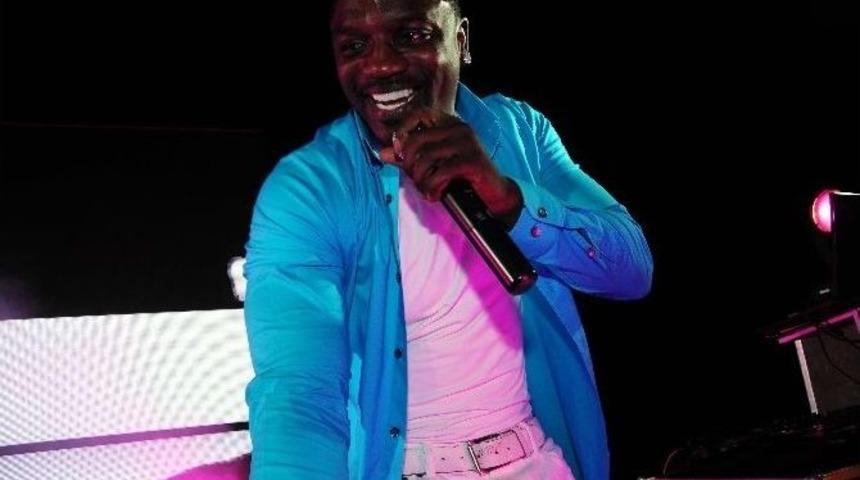 Akon’dan Muhteşem Konser