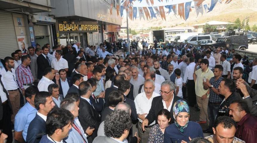 AK Parti Van İl Başkanlığında Bayramlaşma