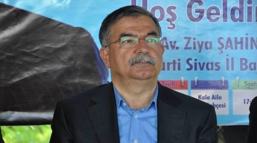 Milli Savunma Bakanı İsmet Yılmaz Bayramlaşma Programına Katıldı