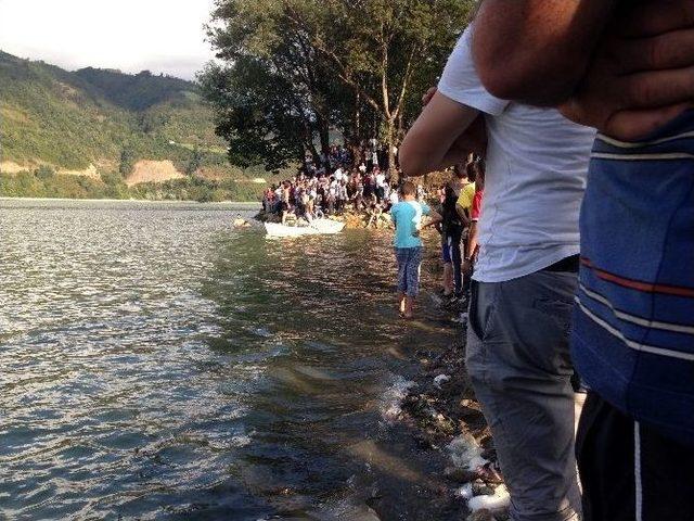 16 Yasındaki Çocuk Baraj Gölünde Boğuldu