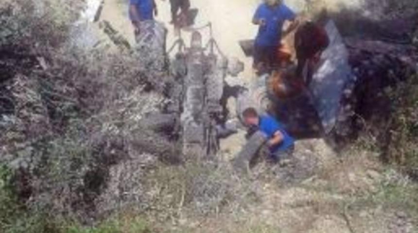 Kuşadası&rsquo;nda Trakt&ouml;r Kazası: 1 &Ouml;l&uuml;, 1 Yaralı