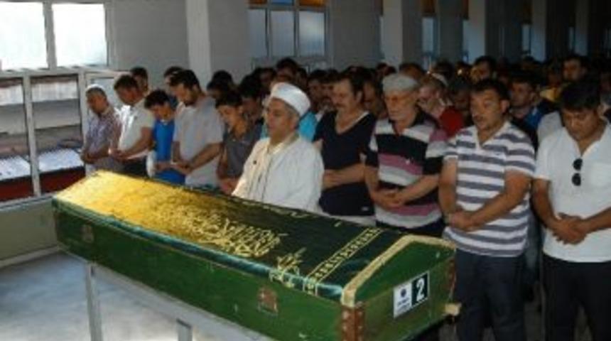 İddia &Uuml;zerine Girdiği Denizde Boğulan Şahıs Toprağa Verildi