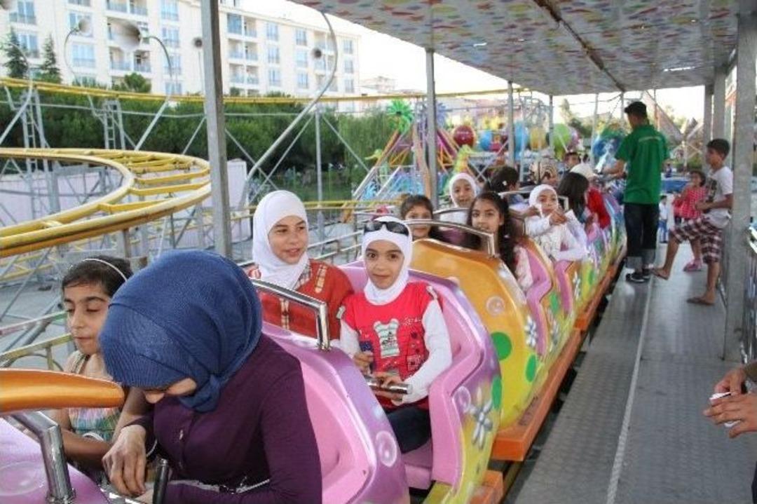 Savaşın Masum &Ccedil;ocukları Esenyurt'ta Bayram Sevincini Yaşadı