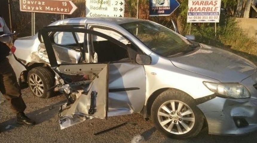 Isparta'da Kaza: 1 &Ouml;l&uuml;, 10 Yaralı