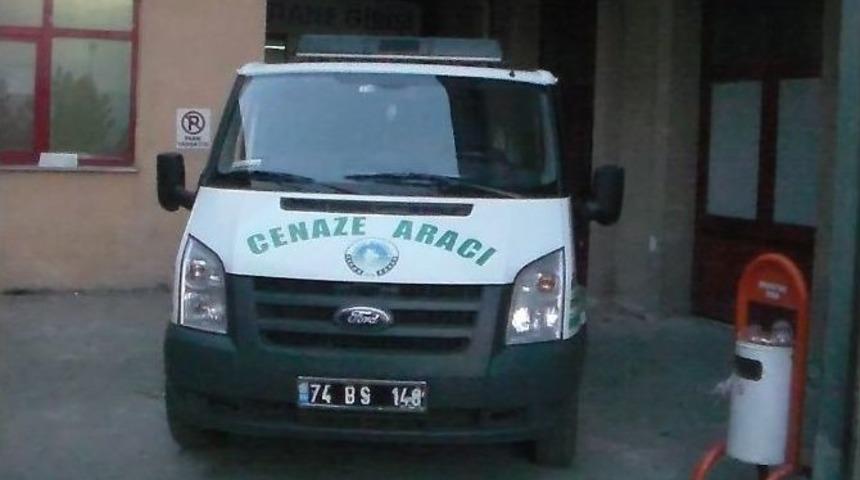 İddia Y&uuml;z&uuml;nden Girdiği Denizde Boğulan Şahıs Toprağa Verildi