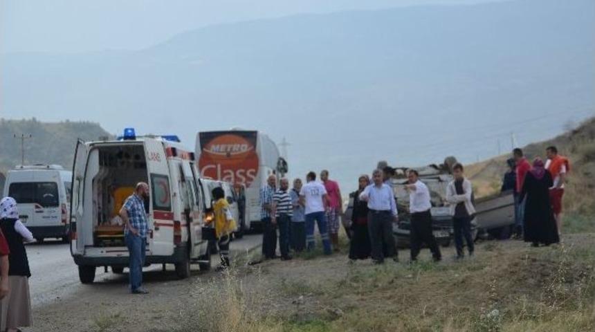 Tosya D-100'de Trafik Kazasında 4 Kişi Yaralandı